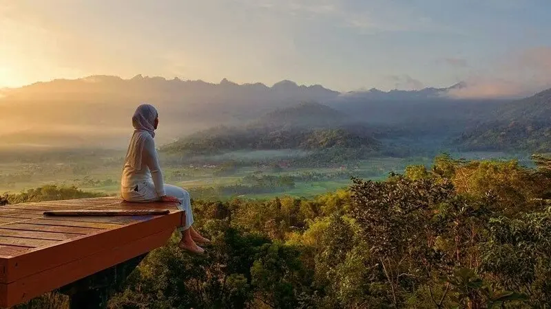 Punthuk Setumbu: Keindahan Alam yang Memikat di Sekitaran Borobudur